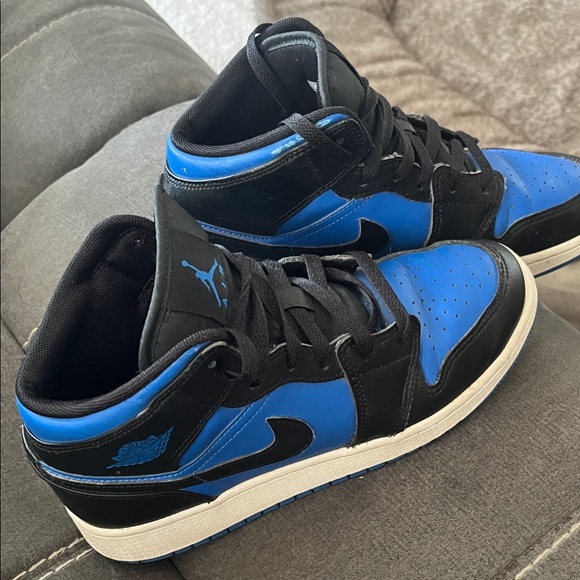 Jordan Boy’s Black and Blue High-Top Sneakers - Picture 1 of 6